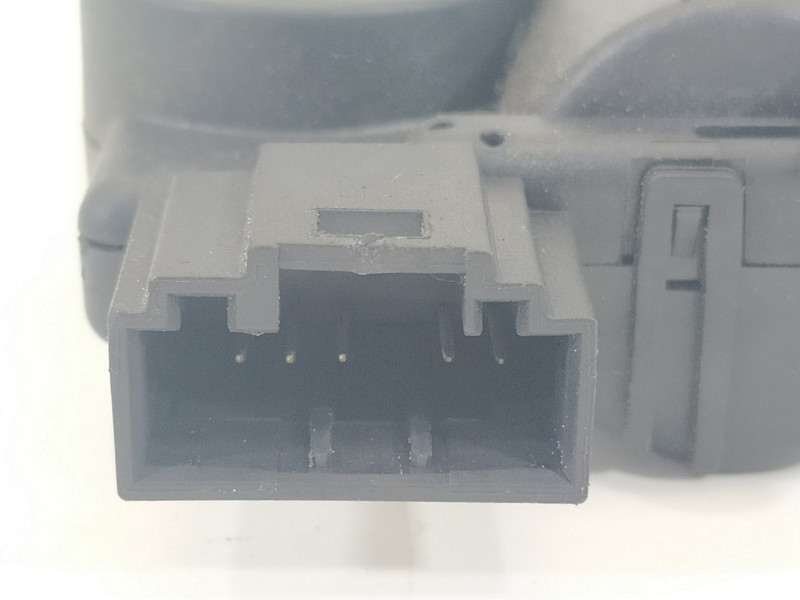 Recambio de motor apertura trampillas climatizador para volkswagen polo gti referencia OEM IAM 2Q0907511A  