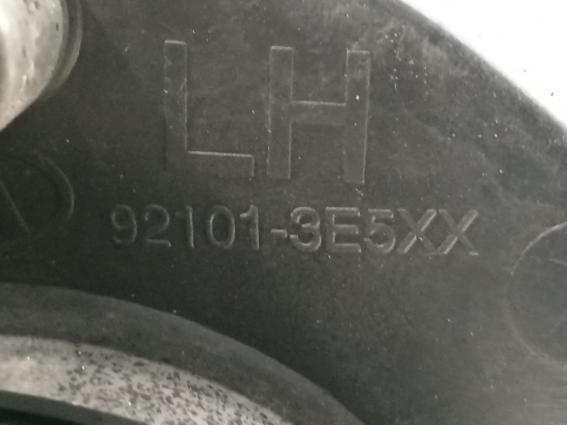 Recambio de faro izquierdo para kia sorento 2.5 crdi active referencia OEM IAM 921013E5XX  