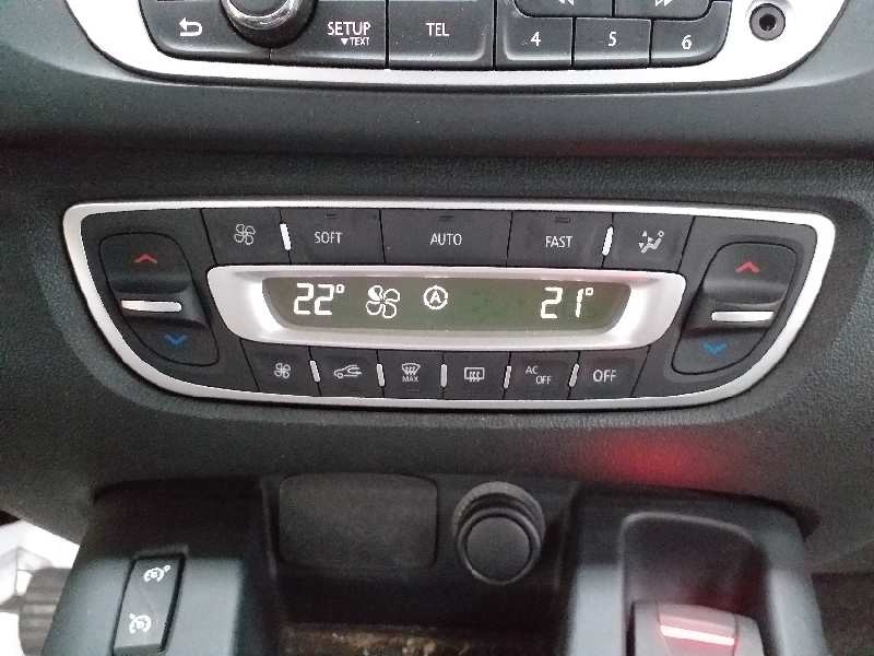 Recambio de mando climatizador para renault scenic iii dynamique referencia OEM IAM 275109409R  