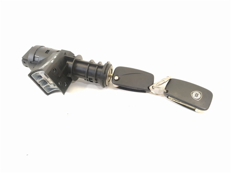 Recambio de conmutador de arranque para lancia ypsilon (101) 1.2 16v argento referencia OEM IAM 00468453610 61027500 