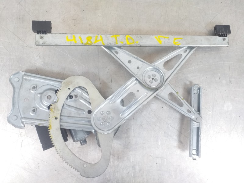 Recambio de elevalunas trasero derecho para renault scenic iii dynamique referencia OEM IAM 827310166R  