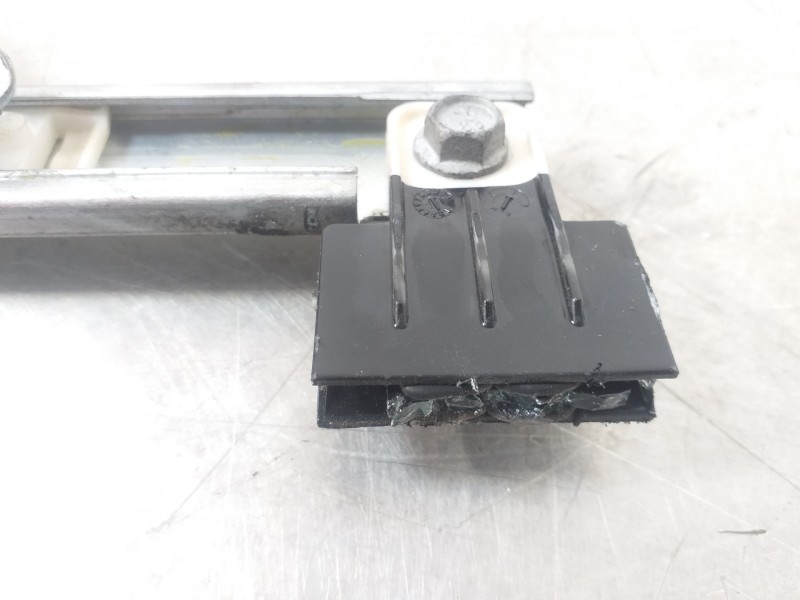 Recambio de elevalunas trasero derecho para renault scenic iii dynamique referencia OEM IAM 827310166R  