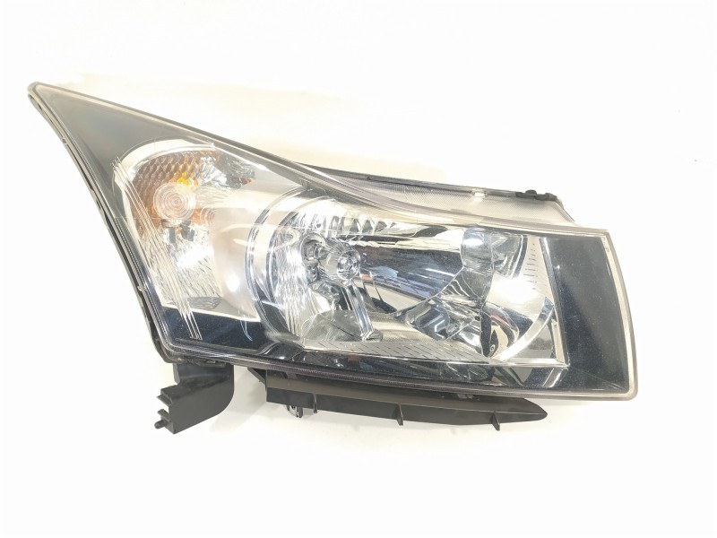 Recambio de faro derecho para chevrolet cruze ls referencia OEM IAM 12413 13063 