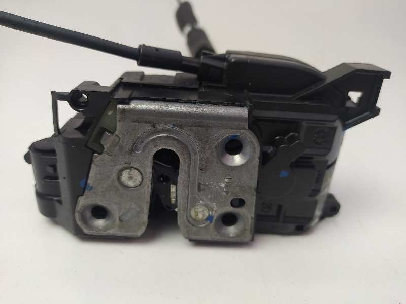 Recambio de cerradura puerta trasera derecha para renault scenic iii dynamique referencia OEM IAM 825020033R  