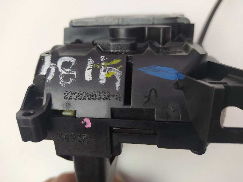 Recambio de cerradura puerta trasera derecha para renault scenic iii dynamique referencia OEM IAM 825020033R  