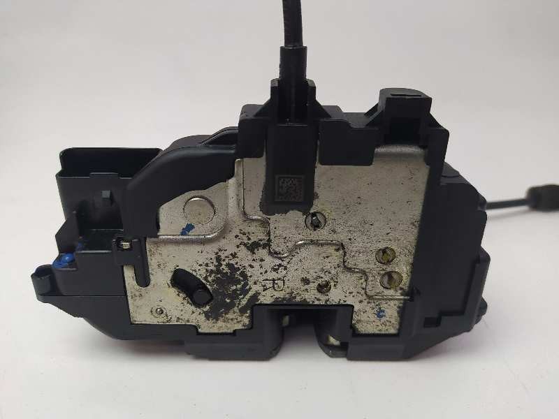 Recambio de cerradura puerta trasera derecha para renault scenic iii dynamique referencia OEM IAM 825020033R  