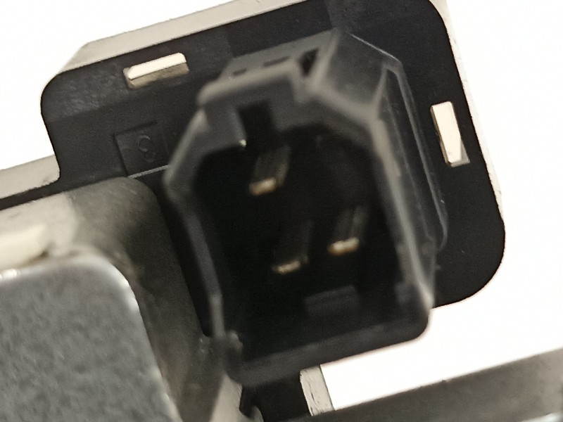 Recambio de motor limpia trasero para suzuki swift azg (nz) ga referencia OEM IAM 3881068L01000  