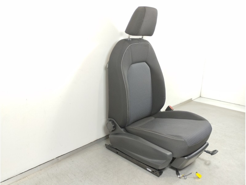 Recambio de asiento delantero derecho para seat arona xperience referencia OEM IAM 2Q4881106  