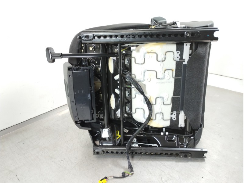 Recambio de asiento delantero derecho para seat arona xperience referencia OEM IAM 2Q4881106  