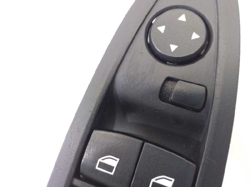 Recambio de mando elevalunas delantero izquierdo para bmw serie 3 lim. (f30) 316d referencia OEM IAM 9208109  