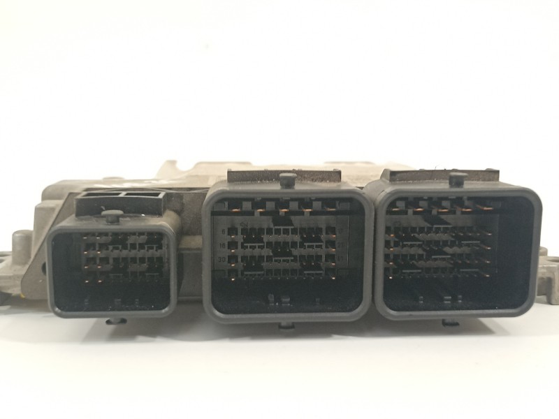 Recambio de centralita motor uce para peugeot 308 sport referencia OEM IAM 9664738680 0261201505 