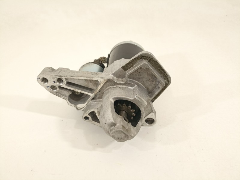 Recambio de motor arranque para dacia duster ambiance 4x2 referencia OEM IAM 233000557R  