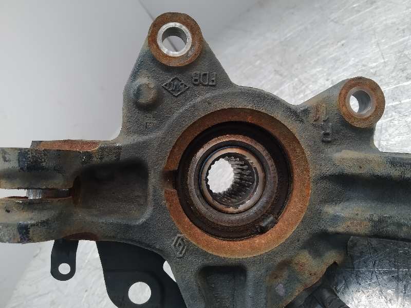 Recambio de mangueta delantera derecha para renault clio iv dynamique referencia OEM IAM 400145894R  