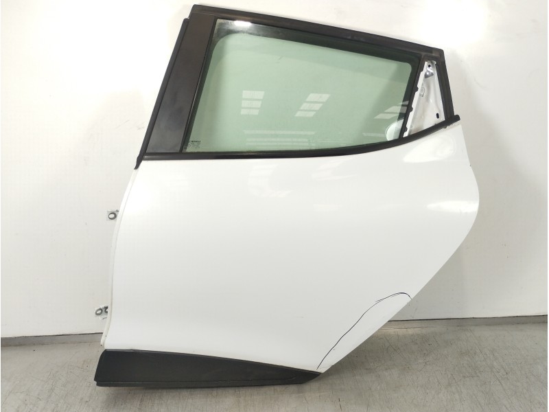 Recambio de puerta trasera izquierda para renault clio iv business referencia OEM IAM 821016892R  