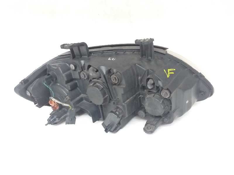 Recambio de faro izquierdo para ssangyong rodius xdi referencia OEM IAM   