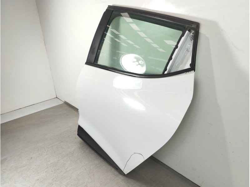 Recambio de puerta trasera izquierda para renault clio iv business referencia OEM IAM 821016892R  