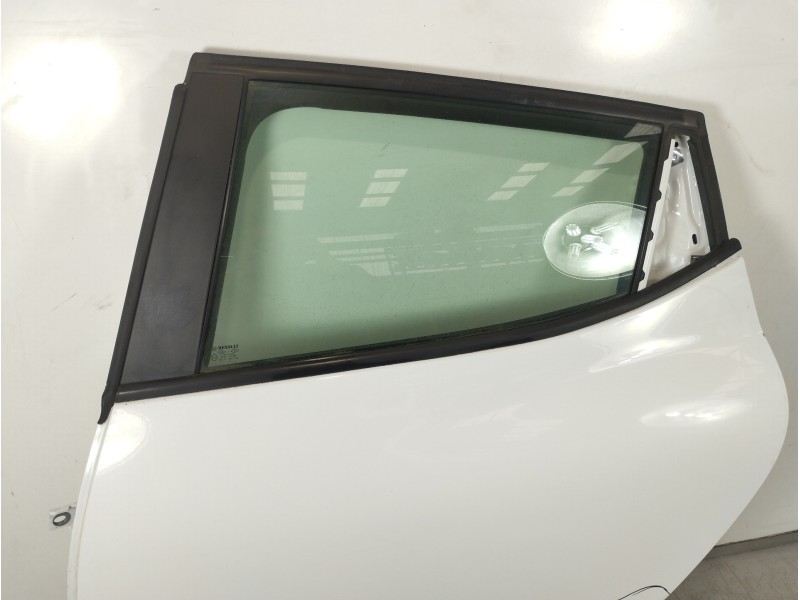 Recambio de puerta trasera izquierda para renault clio iv business referencia OEM IAM 821016892R  