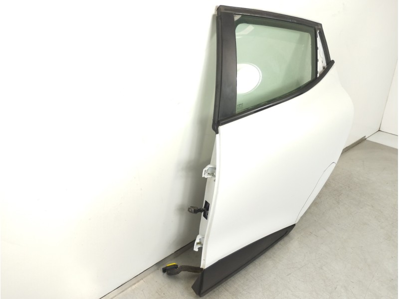 Recambio de puerta trasera izquierda para renault clio iv business referencia OEM IAM 821016892R  