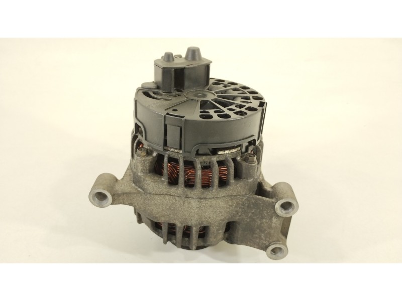 Recambio de alternador para fiat punto berlina (188) 1.2 8v elx (i) referencia OEM IAM 63321775 A1151M 