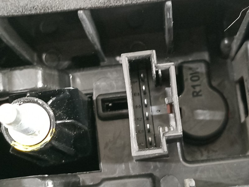 Recambio de piloto trasero derecho para seat mii (kf1) reference referencia OEM IAM 1SL945096H  