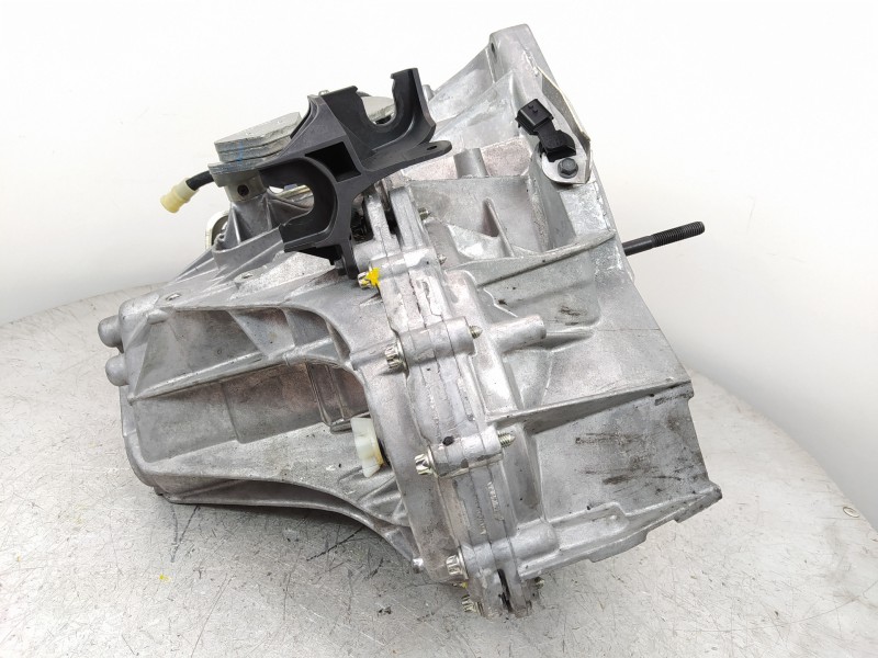 Recambio de caja cambios para dacia duster ambiance 4x2 referencia OEM IAM TL4082  