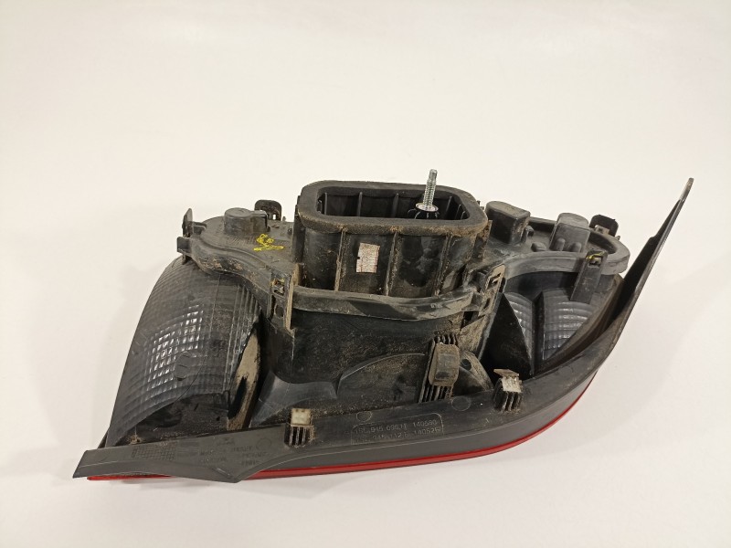 Recambio de piloto trasero derecho para seat mii (kf1) reference referencia OEM IAM 1SL945096H  