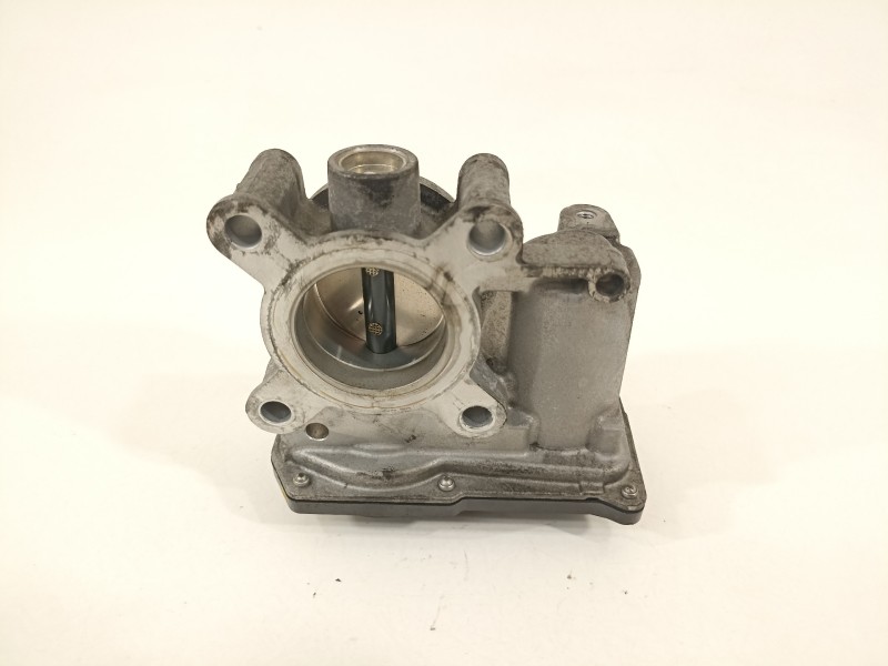 Recambio de caja mariposa para dacia duster ambiance 4x2 referencia OEM IAM 161206038R  