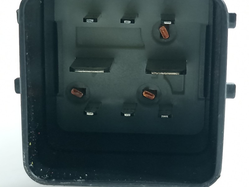 Recambio de caja precalentamiento para peugeot 407 sw premium referencia OEM IAM 51252002 9640469680 