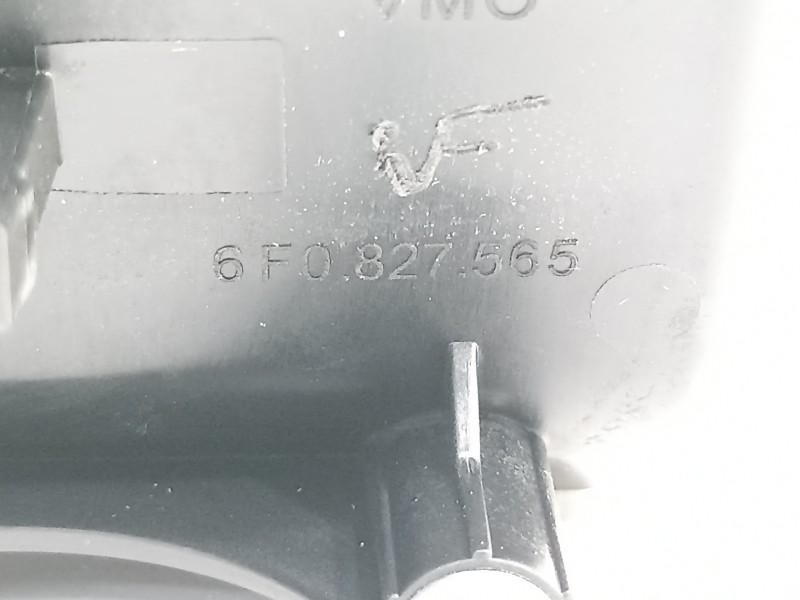 Recambio de maneta exterior porton para seat ibiza (kj1) fr referencia OEM IAM 6F0827565  
