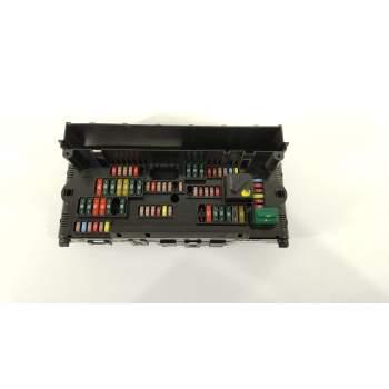 CAJA RELES / FUSIBLES 61149252815 9252815