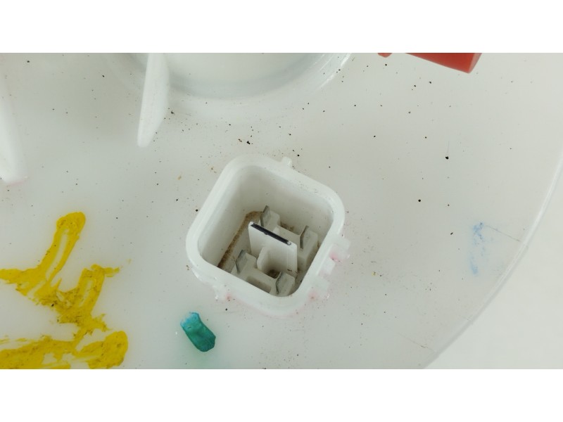 Recambio de bomba combustible para kia stonic (ybcuv) drive referencia OEM IAM 31110H8400  