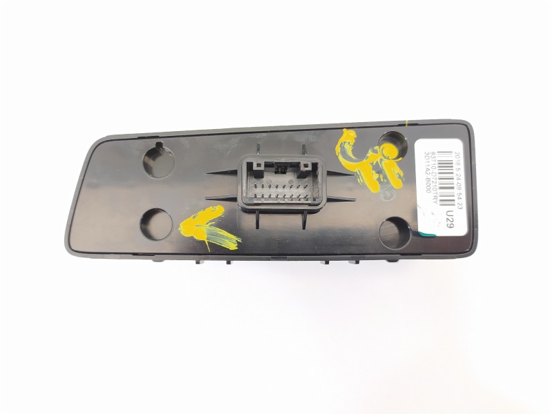 Recambio de mando multifuncion para hyundai tucson kosmo 4wd referencia OEM IAM 93710D7210 3D11A2B000 