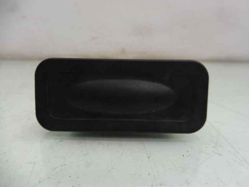 Recambio de maneta exterior porton para renault clio iv dynamique referencia OEM IAM 8200385515  