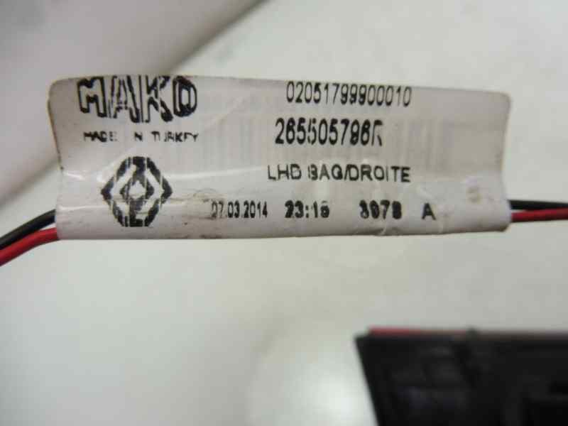 Recambio de piloto trasero derecho en porton para renault clio iv dynamique referencia OEM IAM 265505796R  