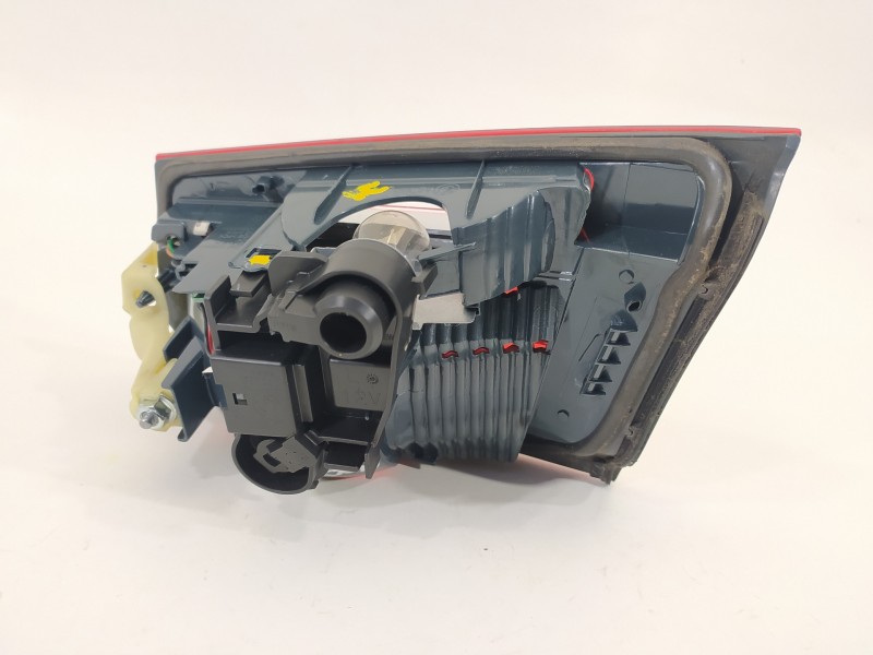 Recambio de piloto trasero izquierdo para bmw serie 3 lim. (f30) 320d referencia OEM IAM 63217259915 18361112 H3725991511CNVN