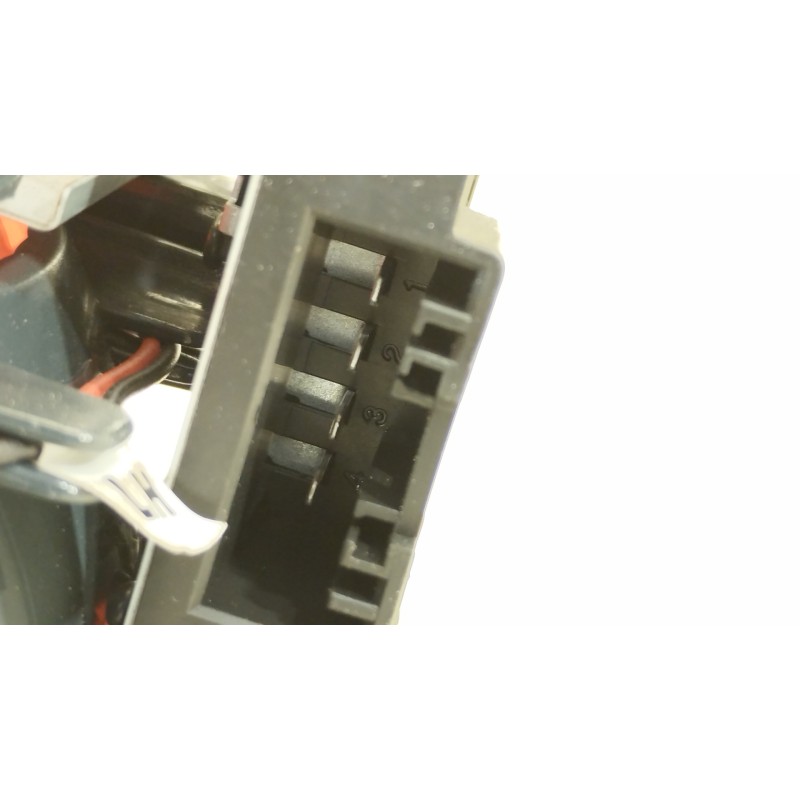 Recambio de piloto trasero izquierdo para bmw serie 3 touring (f31) 2.0 16v diesel referencia OEM IAM 63217371111  