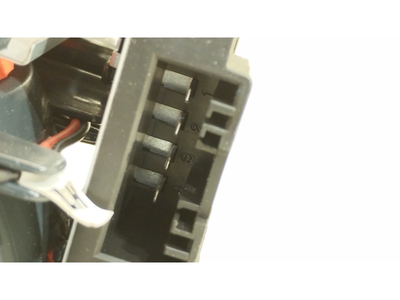 Recambio de piloto trasero izquierdo para bmw serie 3 touring (f31) 2.0 16v diesel referencia OEM IAM 63217371111  