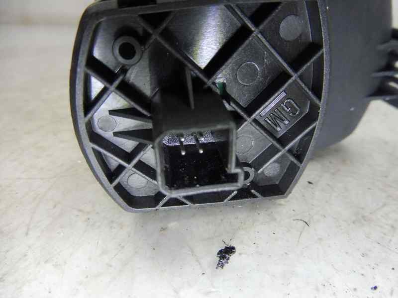 Recambio de mando elevalunas delantero derecho para opel corsa d essentia referencia OEM IAM 13189333  