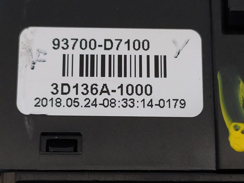 Recambio de warning para hyundai tucson kosmo 4wd referencia OEM IAM 93700D7100 3D136A1000 