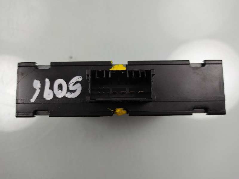 Recambio de modulo electronico para bmw serie 3 berlina (e90) 320d referencia OEM IAM 6142912708802 8ES00947920 