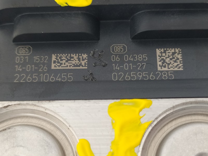 Recambio de abs para renault clio iv authentique referencia OEM IAM 476605492R  