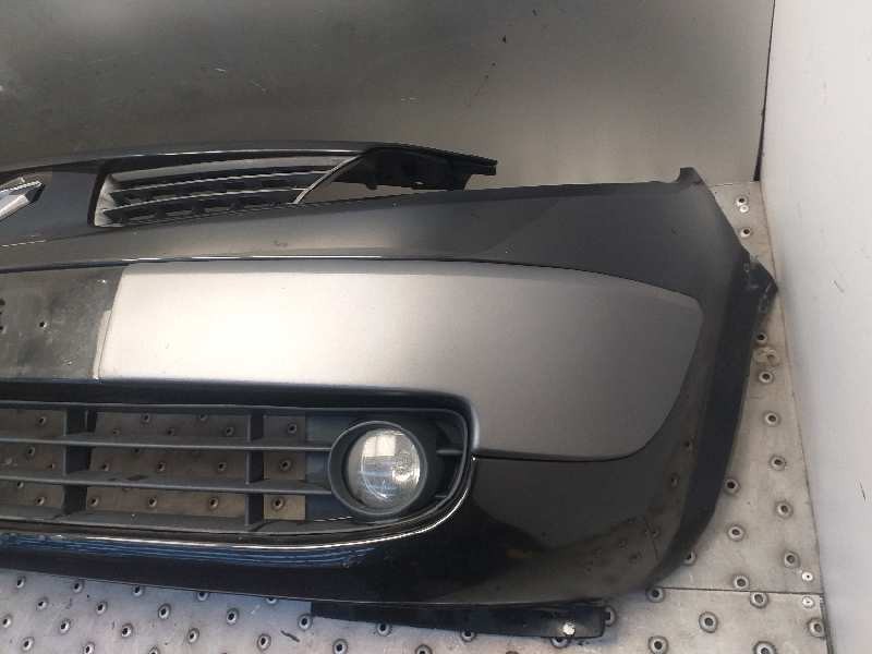 Recambio de paragolpes delantero para renault scenic ii grand confort dynamique referencia OEM IAM 620225303R  