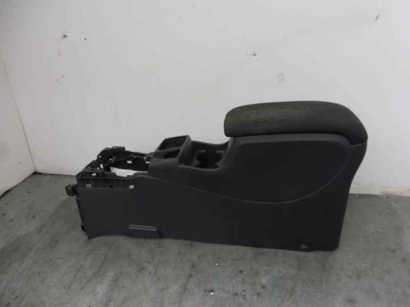 Recambio de apoyabrazos central para renault koleos expression referencia OEM IAM   