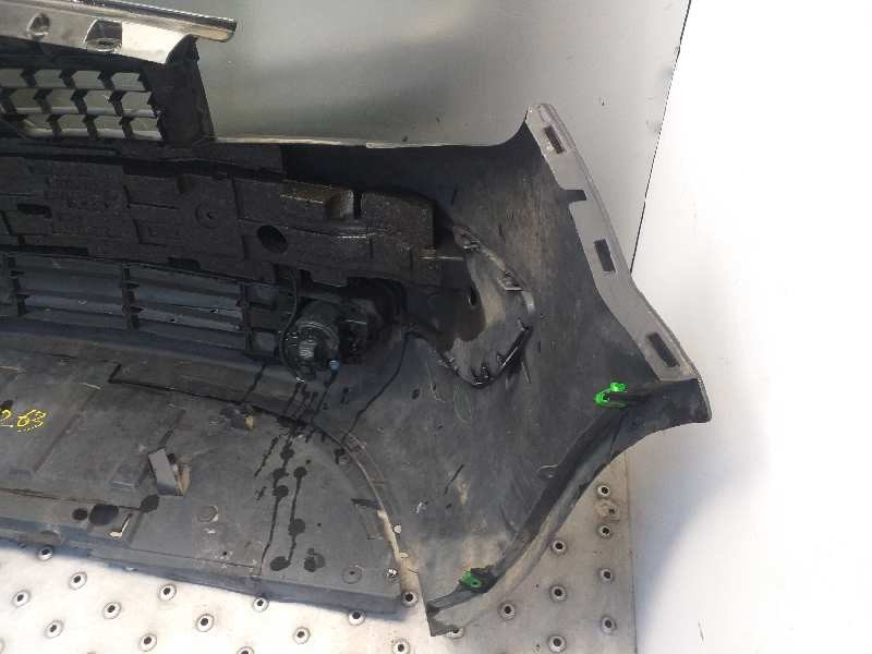 Recambio de paragolpes delantero para renault scenic ii grand confort dynamique referencia OEM IAM 620225303R  