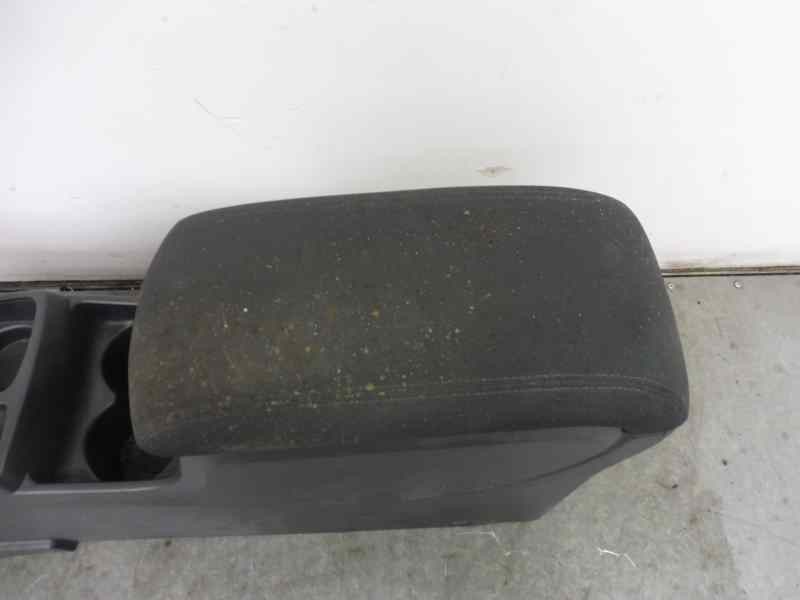 Recambio de apoyabrazos central para renault koleos expression referencia OEM IAM   