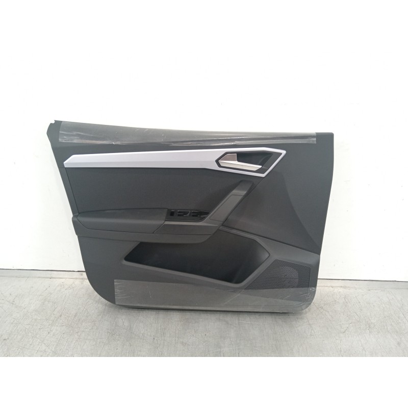 Recambio de guarnecido puerta delantera izquierda para seat ibiza (kj1) fr referencia OEM IAM 6F0867113  