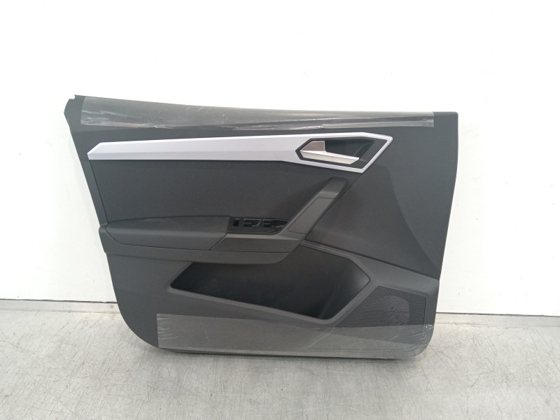 Recambio de guarnecido puerta delantera izquierda para seat ibiza (kj1) fr referencia OEM IAM 6F0867113  