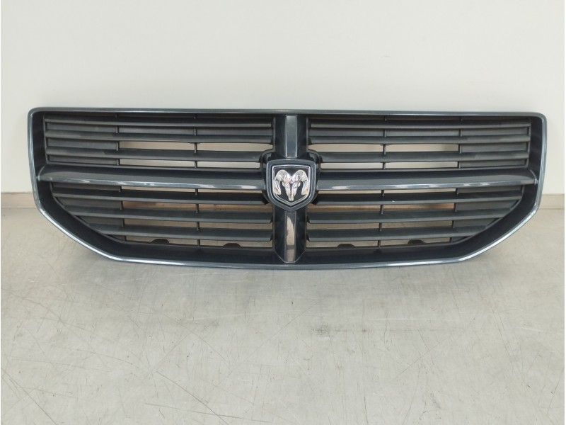 Recambio de rejilla delantera para dodge caliber s referencia OEM IAM   