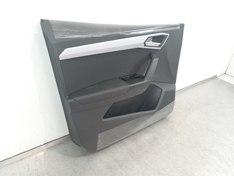 Recambio de guarnecido puerta delantera izquierda para seat ibiza (kj1) fr referencia OEM IAM 6F0867113  