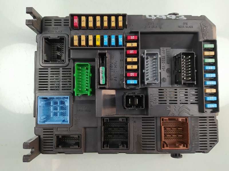 Recambio de caja reles / fusibles para peugeot 2008 (--.2013) style referencia OEM IAM 9807532080  